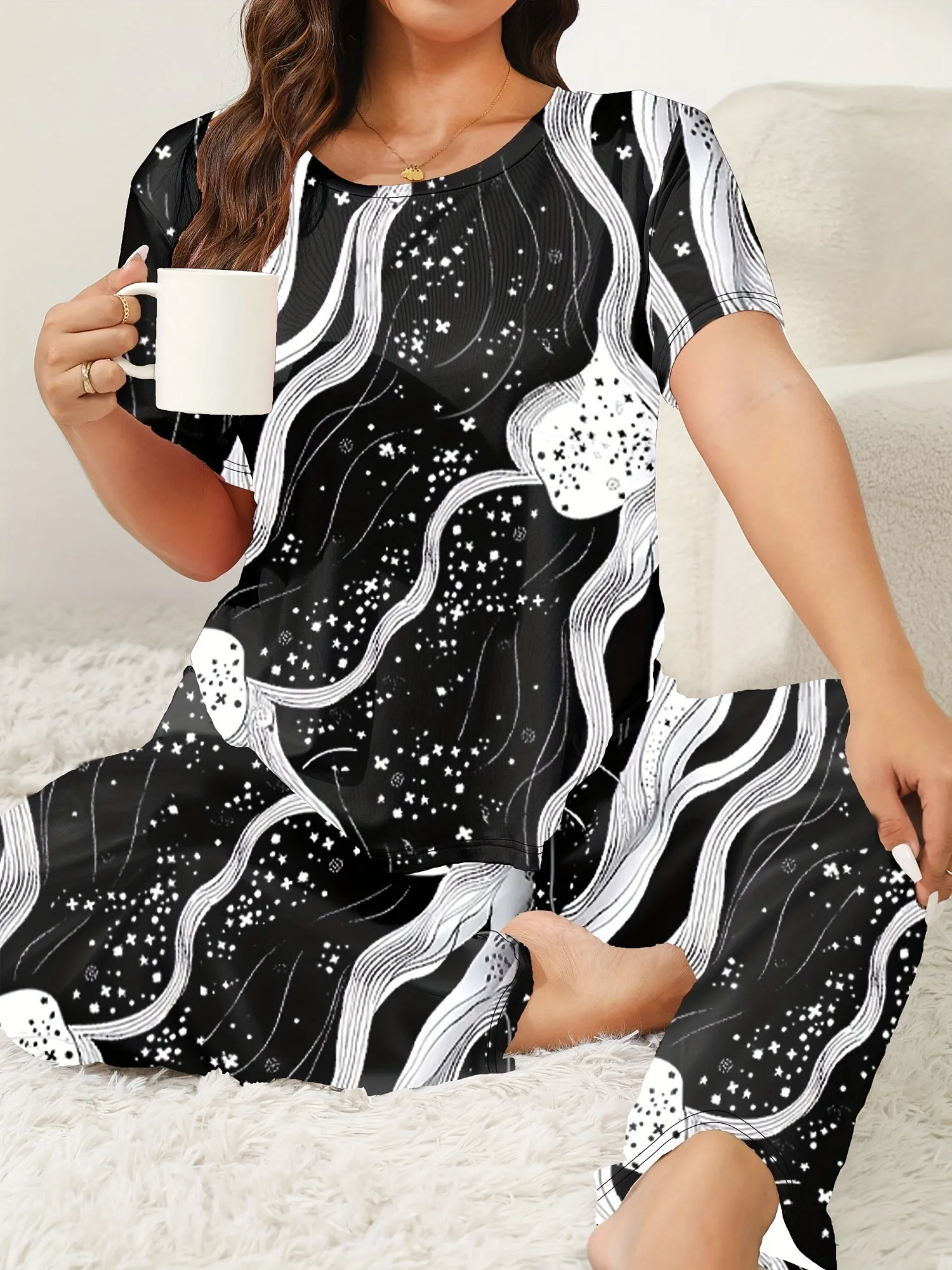 Plus Size Women's Elegant Loungewear Set with Star Graphic Top & Pants Pajamas"